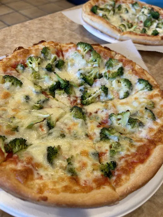 Bellerose Famous Pizza- Main Street Picture 4