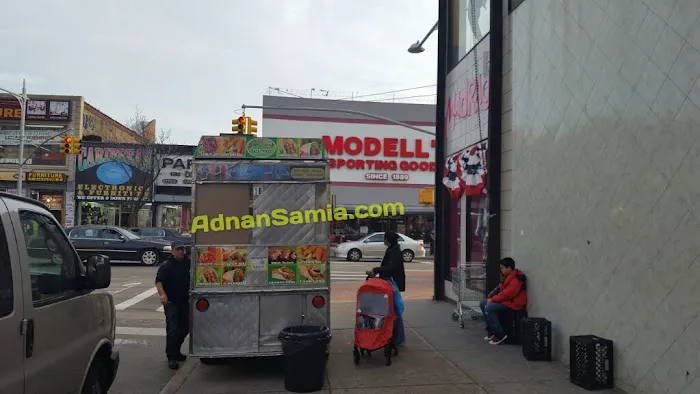 Samm Halal Food Cart Picture 4
