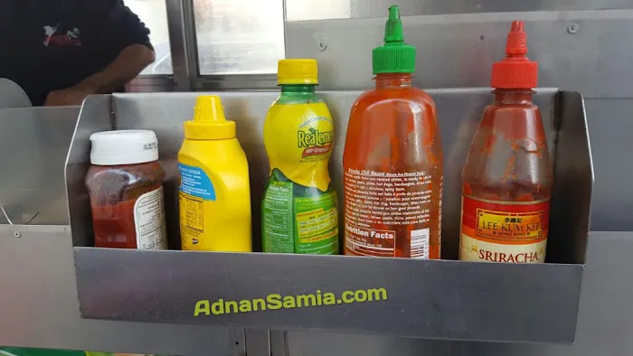 Samm Halal Food Cart Picture 1