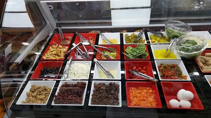 Curly Deli & Grocery Picture 2