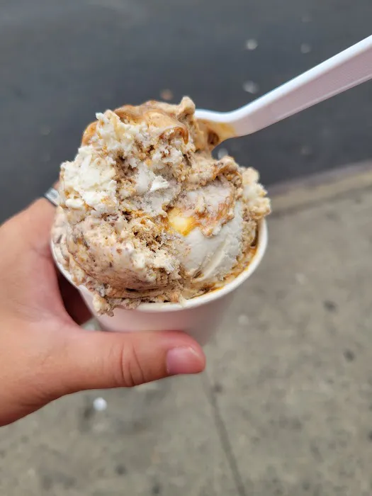 Max & Mina's Ice Cream Picture 1