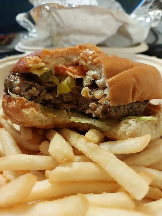 Turnpike Burgers Grill Picture 9