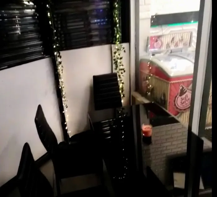 Malki Palki Kosher Restaurant Picture 7