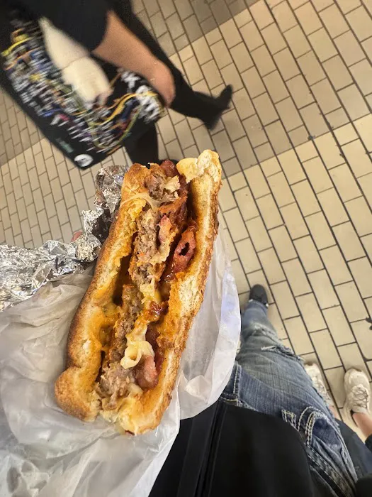 JFK GOURMET DELI Picture 4