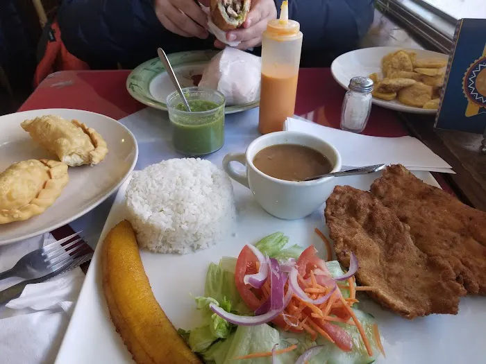 Delicias Cuencanas Restaurant Picture 6