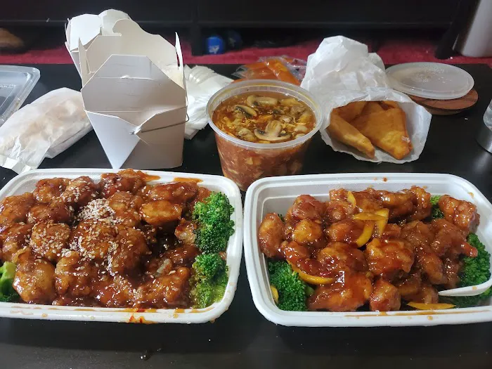 Halal Dynasty Restaurant Picture 4