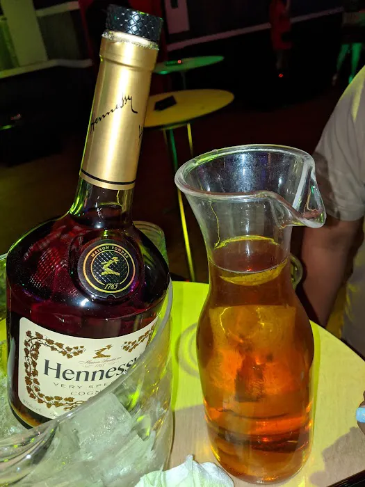 Elevate Sky Lounge Picture 5
