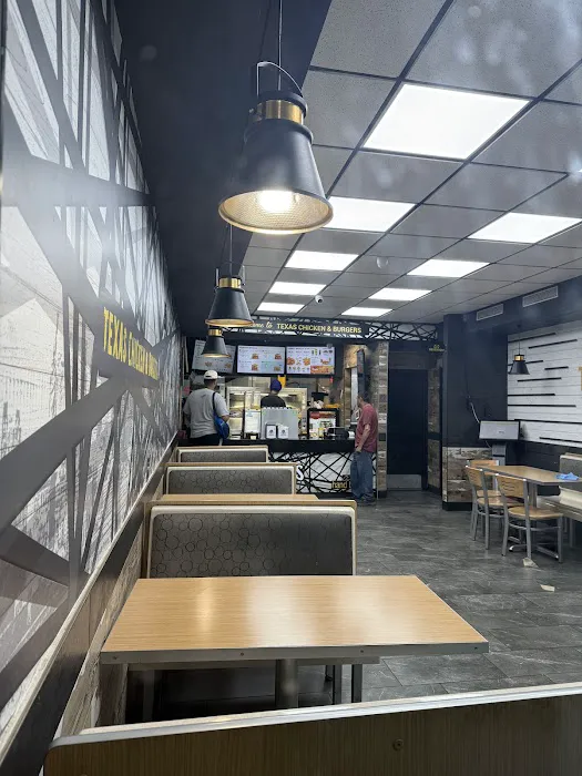 Tex’s Chicken & Burgers Picture 4