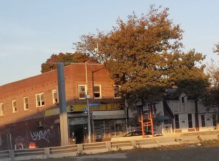 Deli Grocery Inc Picture 2