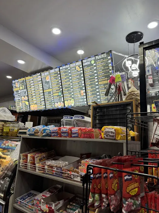 King Deli & Grocery Picture 9