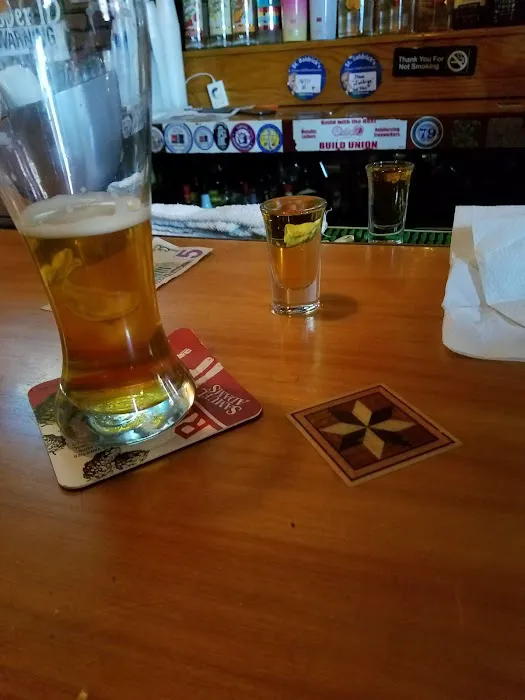 The Recovery Room Sports Bar Picture 5