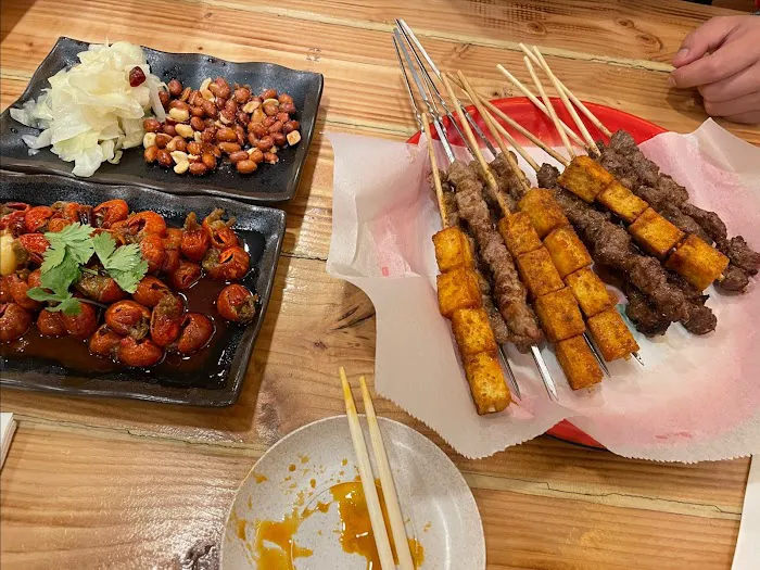 砂锅爱上串儿 Bian Liang Restaurant Picture 5