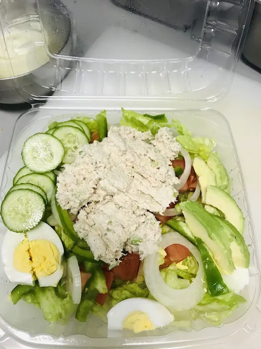 Ricky Deli Store Picture 10