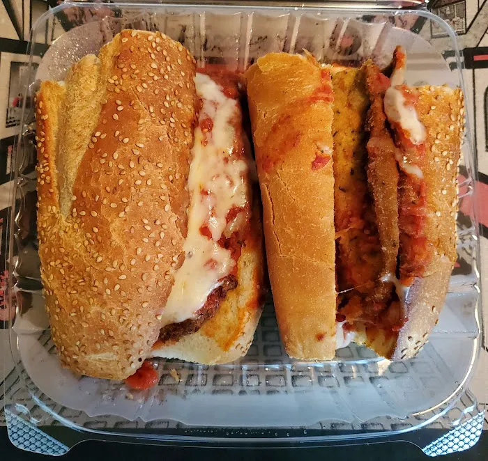 Fresh Meadows Pizzeria & Restaurant Picture 5