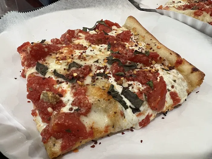 Fresh Meadows Pizzeria & Restaurant Picture 1