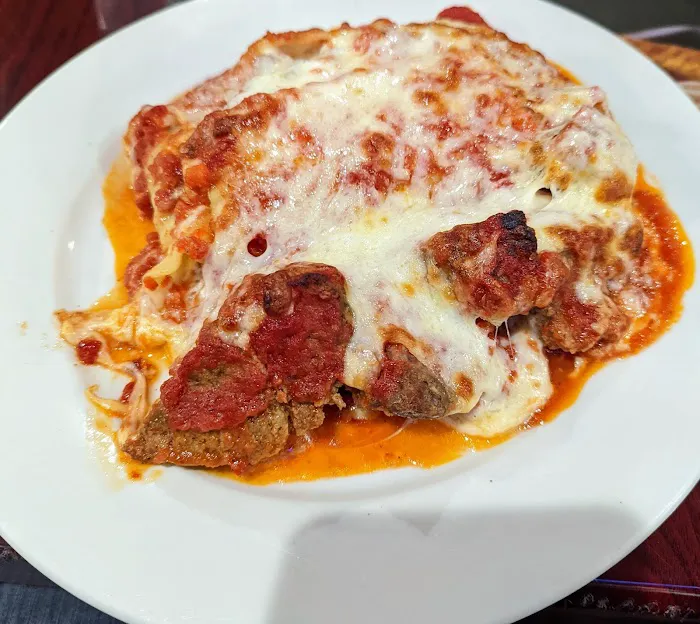Fresh Meadows Pizzeria & Restaurant Picture 9