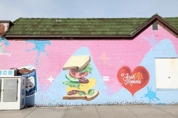 Manny's Deli & Grill Picture 2