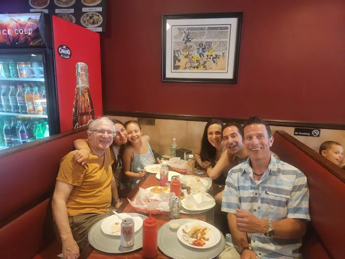 Benny's Brick Oven Kosher Pizza Picture 5