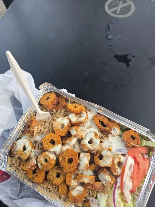 Wali's Halal Chicken and Rice Picture 2