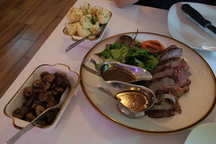 Union Bistro Steakhouse and Sushi Picture 3