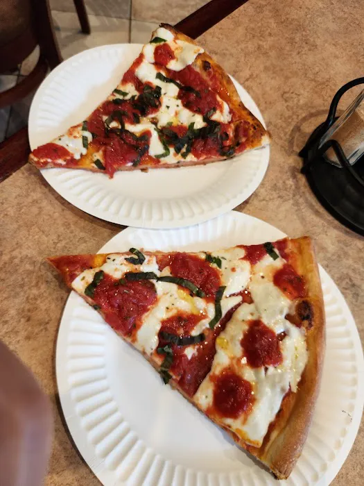 Cugini Pizzeria & Ristorante Picture 10