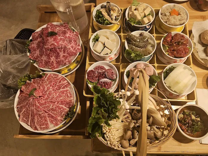 SuanQ Guizhou Hot Pot 贵州酸汤火锅 Picture 5
