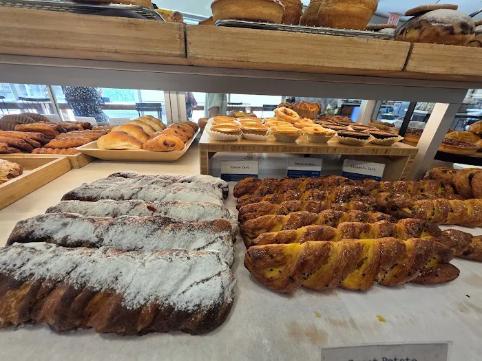 Paris Baguette Picture 1