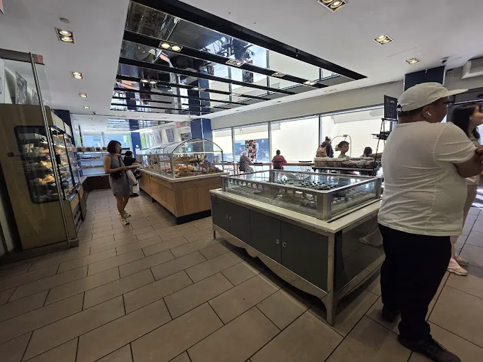 Paris Baguette Picture 2