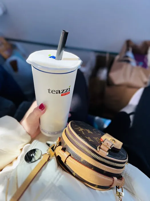 Teazzi Tea Shop Picture 5