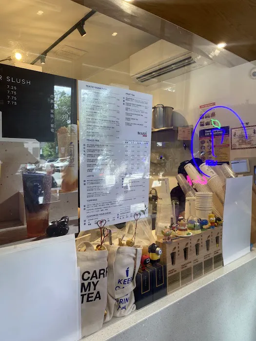 Teazzi Tea Shop Picture 2