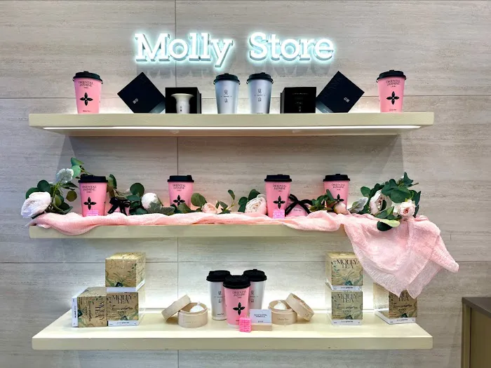 Molly Tea (Flushing) Picture 5