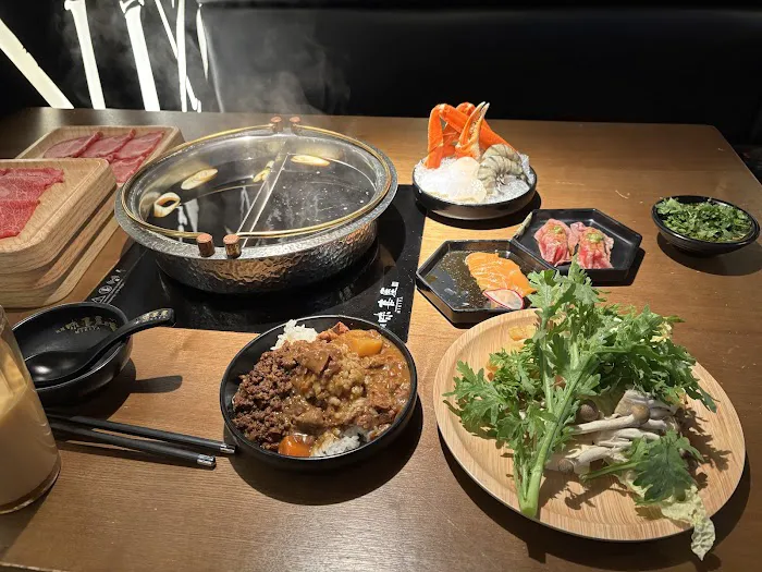 Mikiya Wagyu Shabu House 味喜屋 | Flushing Picture 3