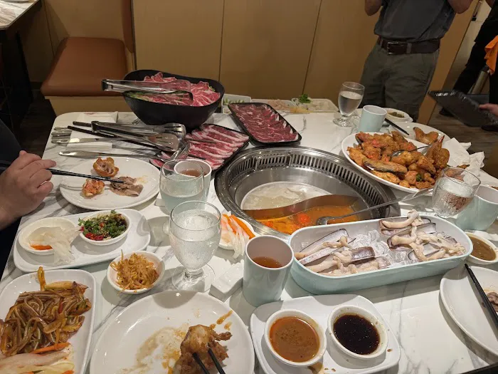 糖潮火锅(海鲜)城 Golden HotPot King Picture 3