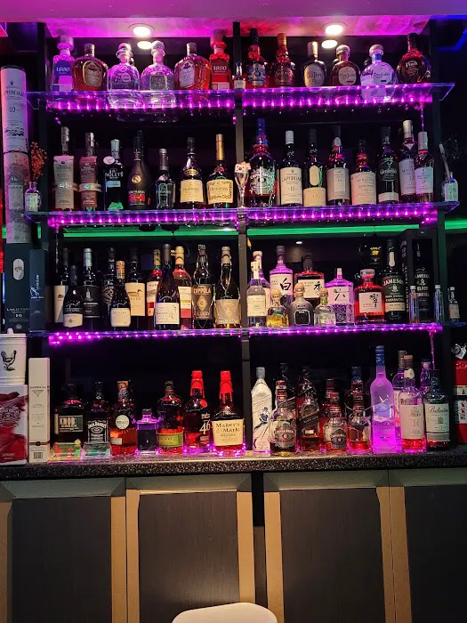Spark Room & Bar Karaoke Picture 3
