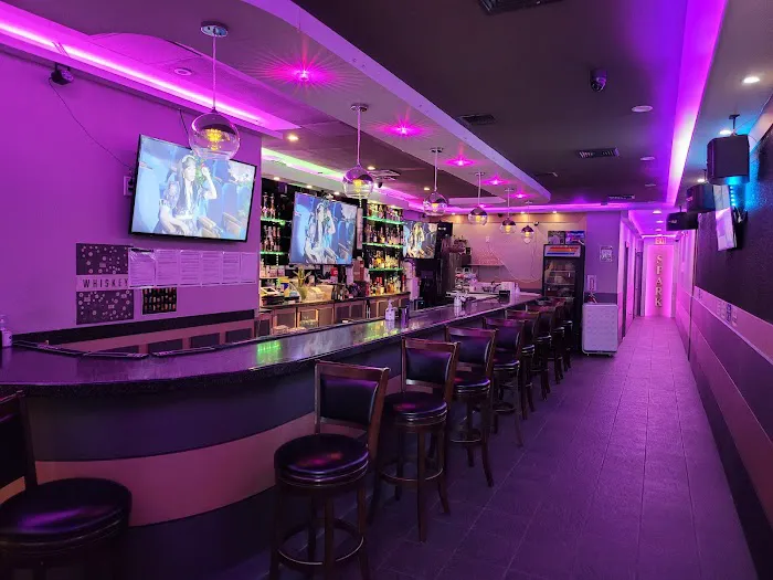 Spark Room & Bar Karaoke Picture 2