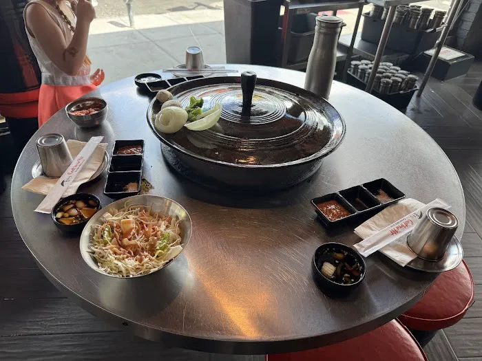 Cast Iron Pot Queens Picture 4