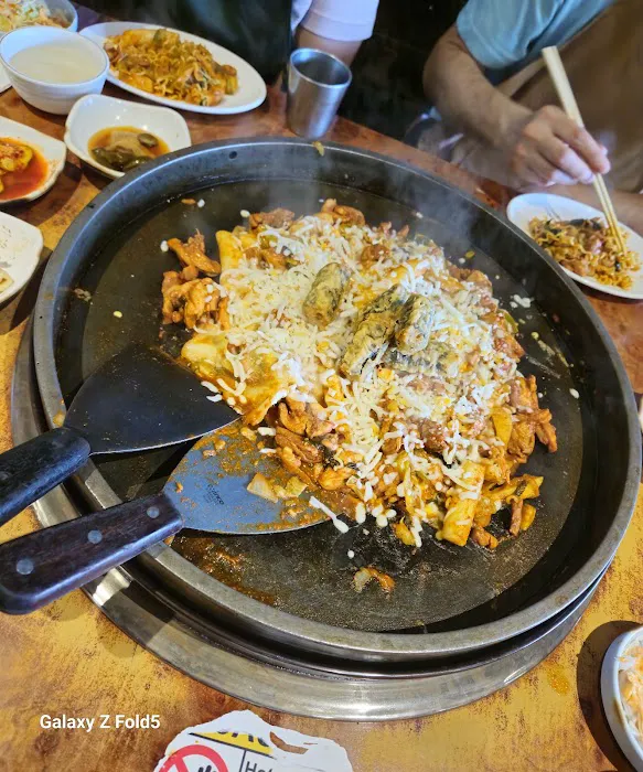 Doraon 1.5 Dak Galbi - Korean Barbecue Chicken Picture 5