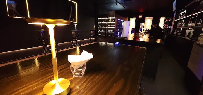 Bar Vier Picture 6