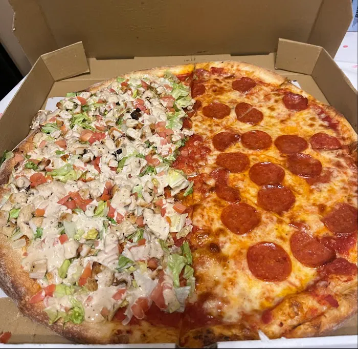 Fratelli's Pizzeria Picture 5