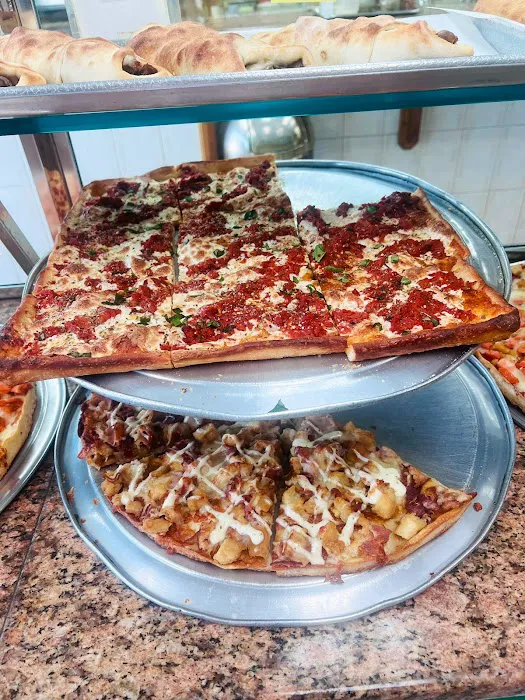 Fratelli's Pizzeria Picture 9