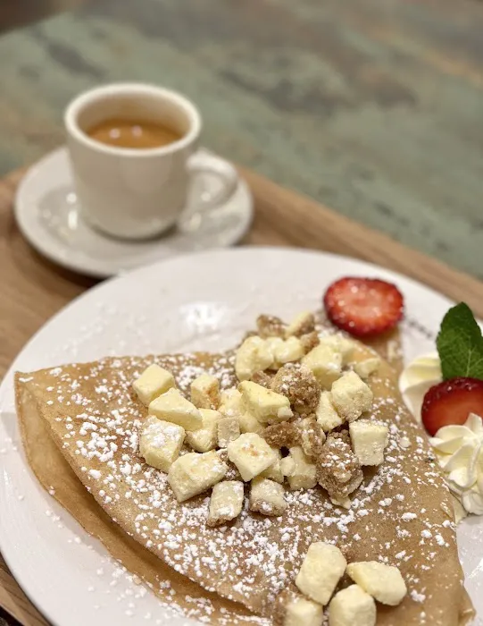 Cafe Bench | Crêpe Flushing Picture 3