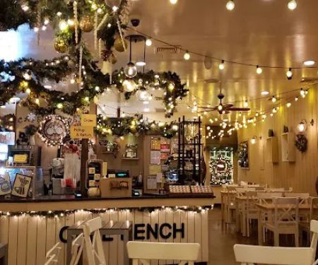 Cafe Bench | Crêpe Flushing