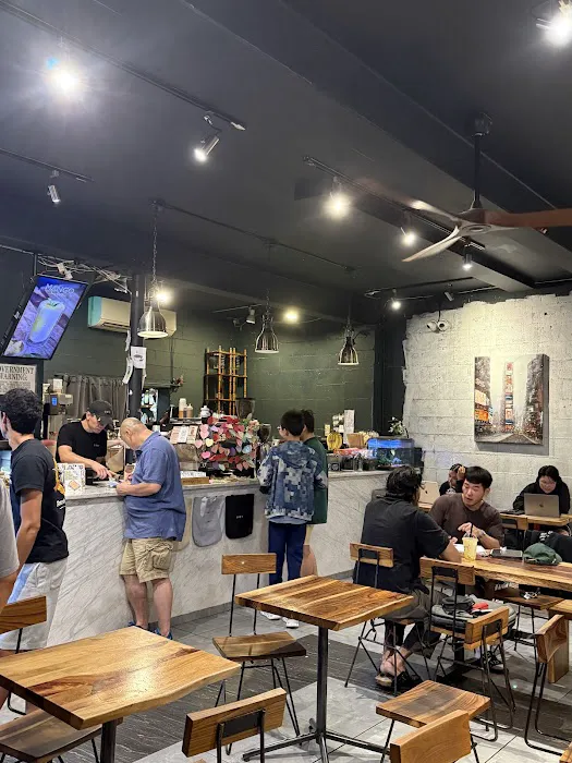 GREY Cafe Picture 7