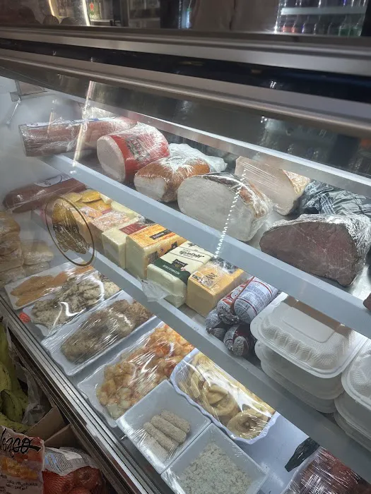L & J Deli and Grocery Picture 9