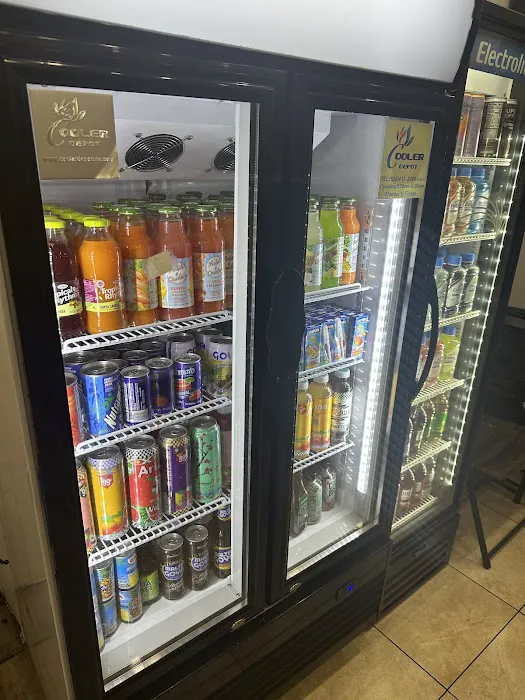 L & J Deli and Grocery Picture 1