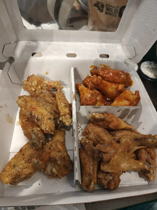 Buffalo Wild Wings 'GO' Picture 9