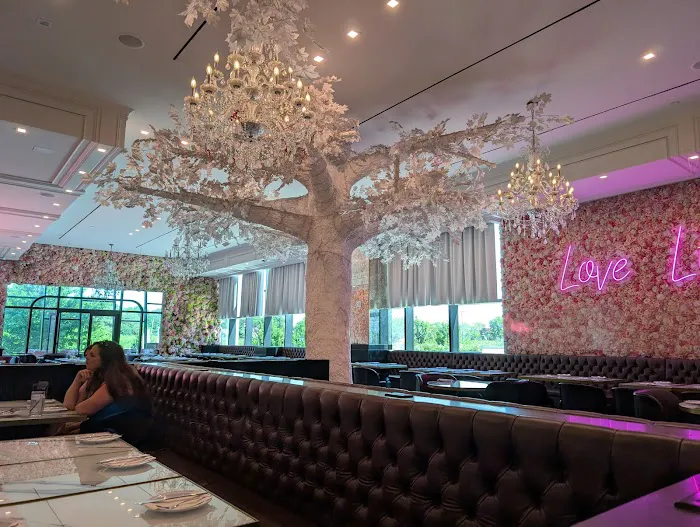 Sugar Factory - Queens Picture 9