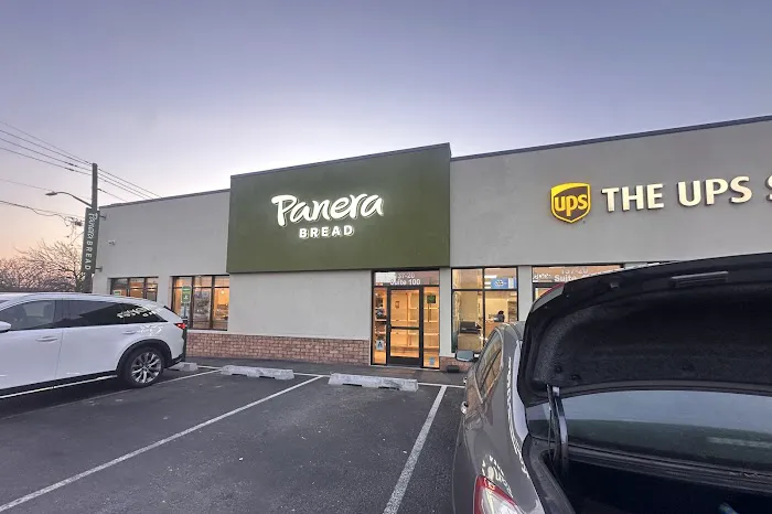 Panera Bread Picture 1