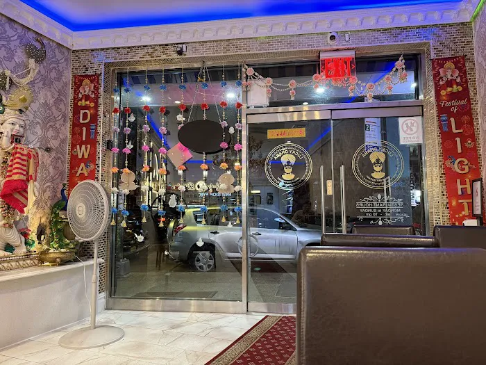 Lucky Dhaba Indian Restaurant Picture 6