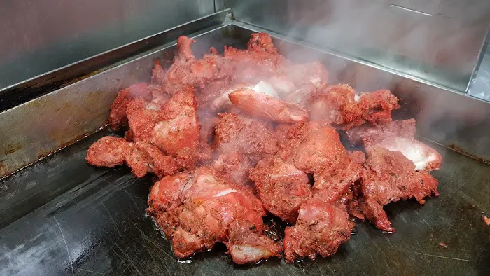 Madina Halal food Cart Picture 1